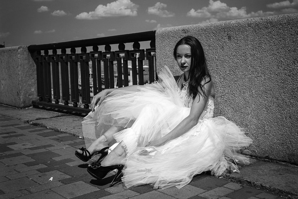 Abandoned bride