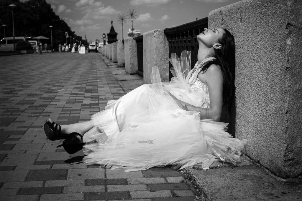 Abandoned bride